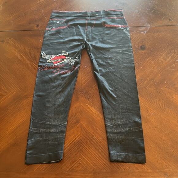 Zora Black & Red Jeans Look Knit Lightweight Leggings One Size NWT - Picture 4 of 9